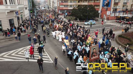 Setki Opolan na Orszaku Trzech Króli