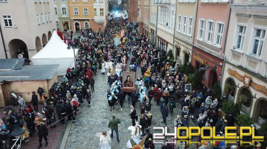 Setki Opolan na Orszaku Trzech Króli