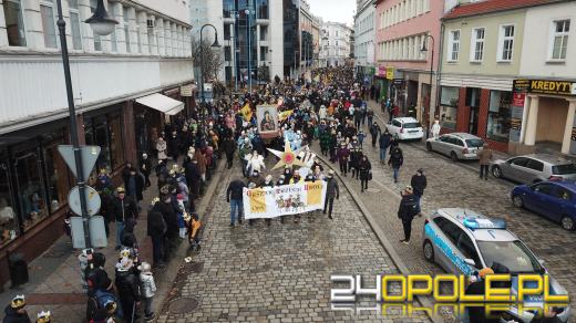 Setki Opolan na Orszaku Trzech Króli