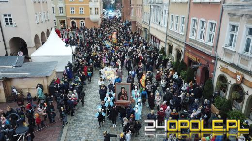 Setki Opolan na Orszaku Trzech Króli