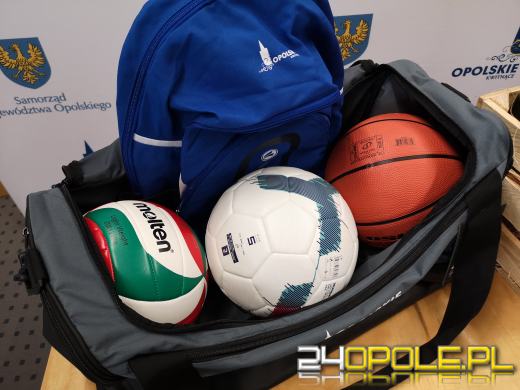 Opolski Urząd Marszałkowski przekazał fanty na licytację WOŚP