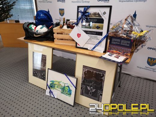 Opolski Urząd Marszałkowski przekazał fanty na licytację WOŚP