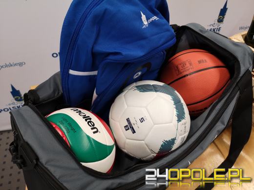 Opolski Urząd Marszałkowski przekazał fanty na licytację WOŚP