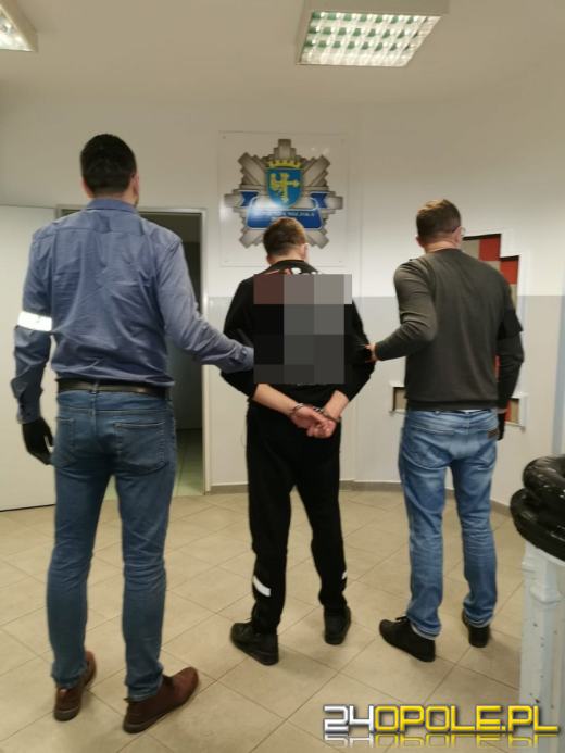 Policjanci zabezpieczyli nielegalny tytoń, papierosy i narkotyki