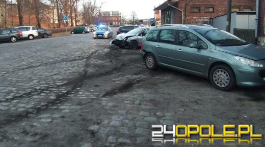 19-letnia kierująca Peugeotem jechała z czterema koleżankami. Wpadła w poślizg