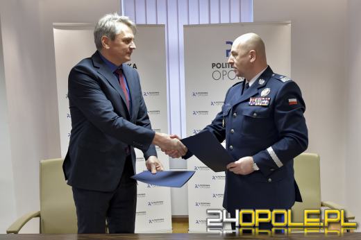 Policyjni komandosi w murach uczelni