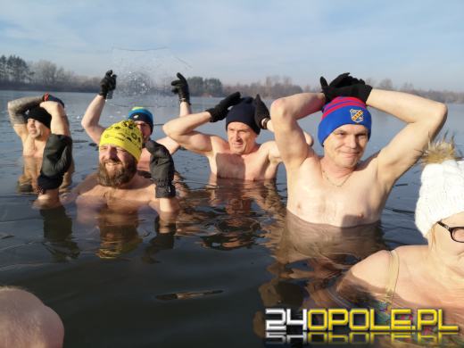 Niedzielne morsowanie na kąpielisku Bolko