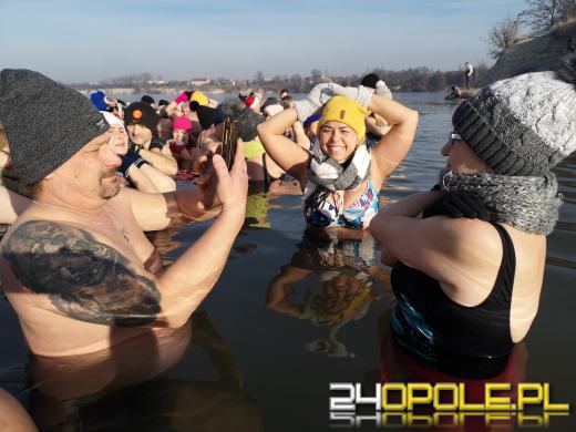 Niedzielne morsowanie na kąpielisku Bolko