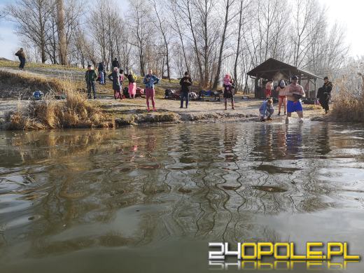 Niedzielne morsowanie na kąpielisku Bolko