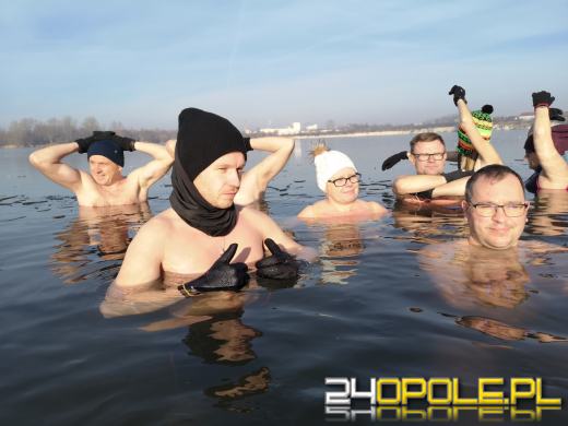 Niedzielne morsowanie na kąpielisku Bolko