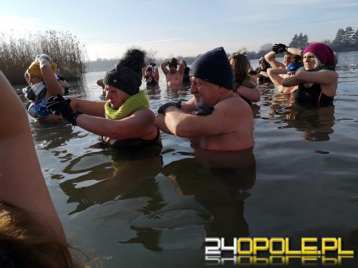 Niedzielne morsowanie na kąpielisku Bolko