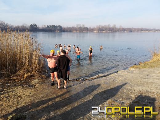 Niedzielne morsowanie na kąpielisku Bolko