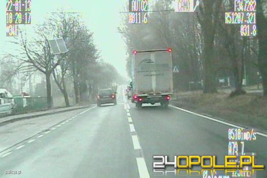 2300 złotych mandatu i 16 punktów karnych dla pirata drogowego
