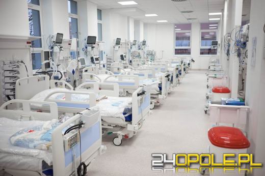 Nawet 130 tysięcy zakażeń dziennie i nowa odmiana omikrona