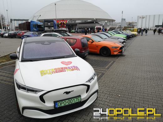 30 mustangów na 30-lecie. Moto Orkiestra "gra" pod Stegu Arena