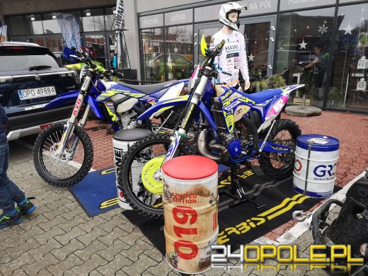 30 mustangów na 30-lecie. Moto Orkiestra "gra" pod Stegu Arena