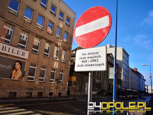 Kierowcy nadal mają problem z jazdą ulicą Damrota