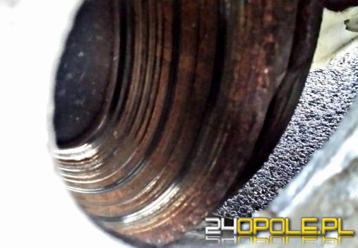 Bez uprawnień, bez wykresówki i w fatalnym stanie technicznym przewoził żwir