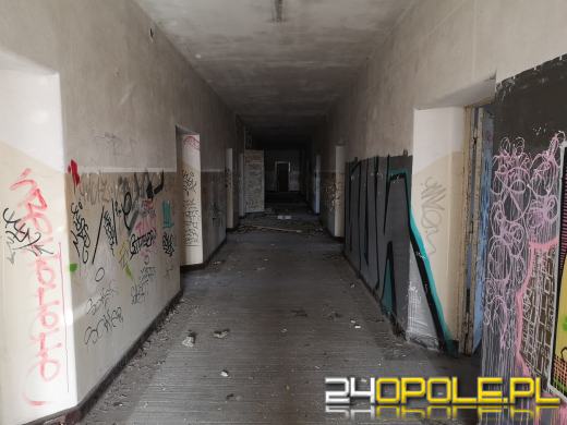 Budynki dawnych koszar niszczeją od 20 lat