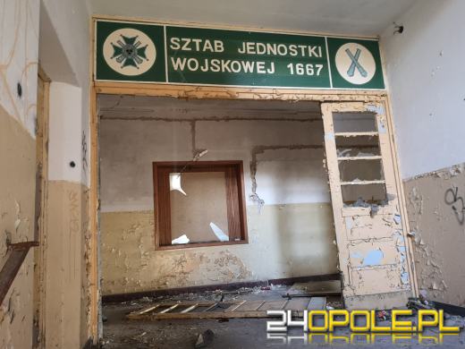 Budynki dawnych koszar niszczeją od 20 lat