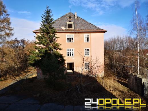 Budynki dawnych koszar niszczeją od 20 lat