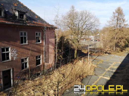 Budynki dawnych koszar niszczeją od 20 lat