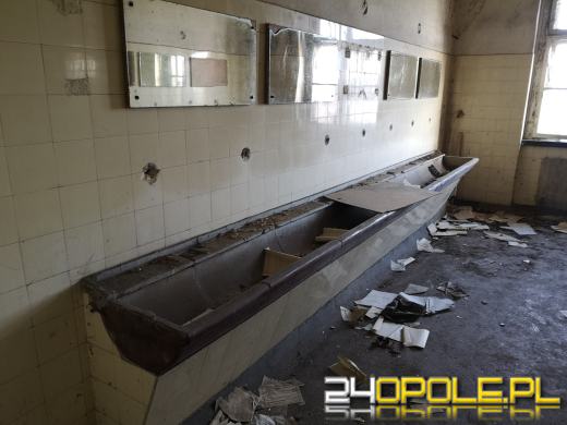 Budynki dawnych koszar niszczeją od 20 lat