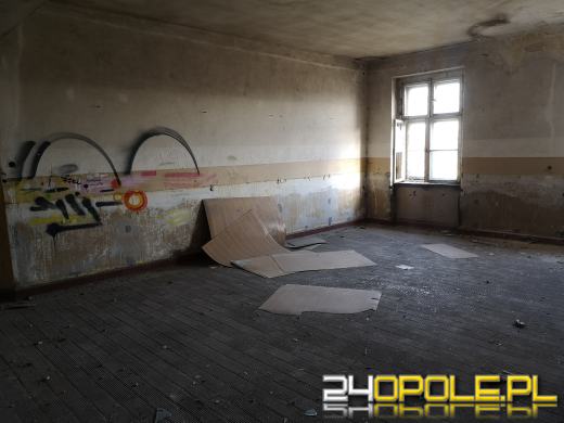 Budynki dawnych koszar niszczeją od 20 lat