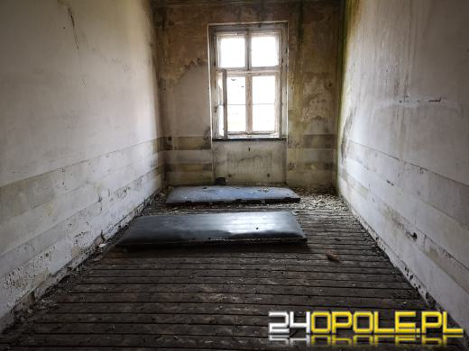 Budynki dawnych koszar niszczeją od 20 lat