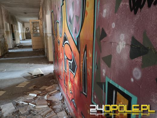 Budynki dawnych koszar niszczeją od 20 lat