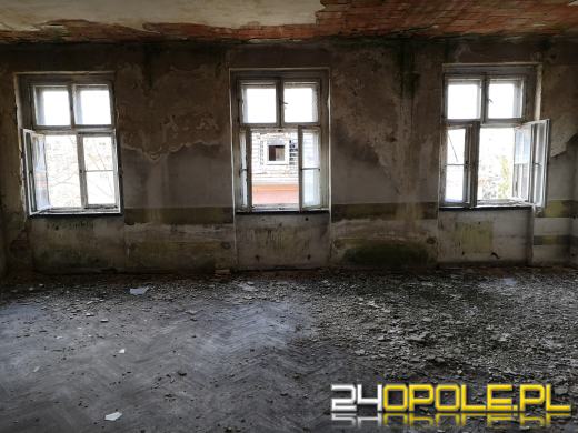Budynki dawnych koszar niszczeją od 20 lat