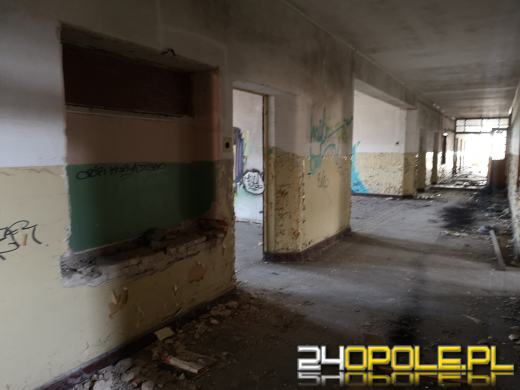 Budynki dawnych koszar niszczeją od 20 lat