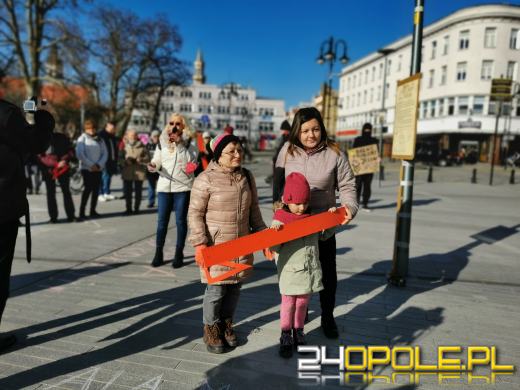 Opolanie protestowali przeciwko Lex Czarnek