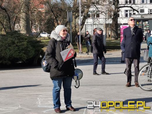 Opolanie protestowali przeciwko Lex Czarnek