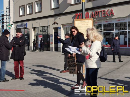 Opolanie protestowali przeciwko Lex Czarnek