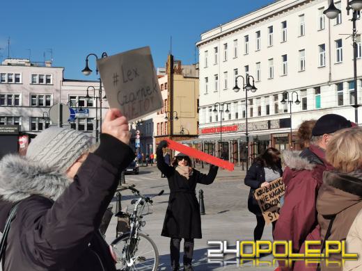 Opolanie protestowali przeciwko Lex Czarnek