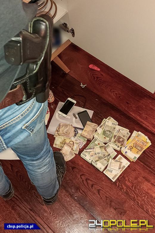 Gigantyczne ilości podrobionych i przemyconych leków przejęte przez CBŚP