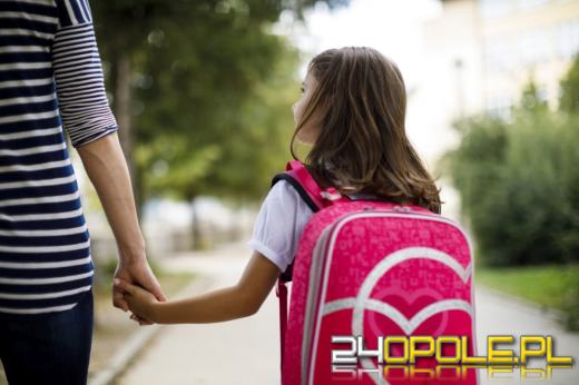 Polski Ład. Rodziny zastępcze straciły pieniądze. To nie jedyny absurd