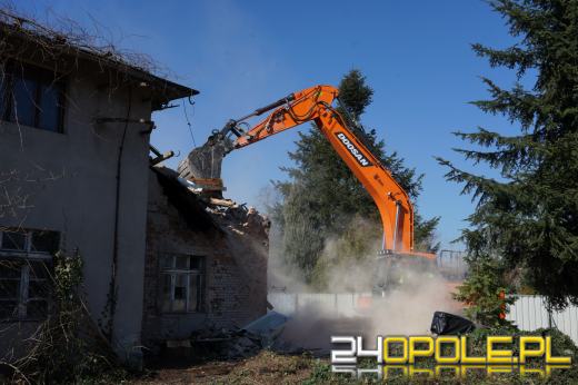 Ruszyło wyburzanie akwarium w opolskim zoo