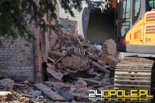 Ruszyło wyburzanie akwarium w opolskim zoo