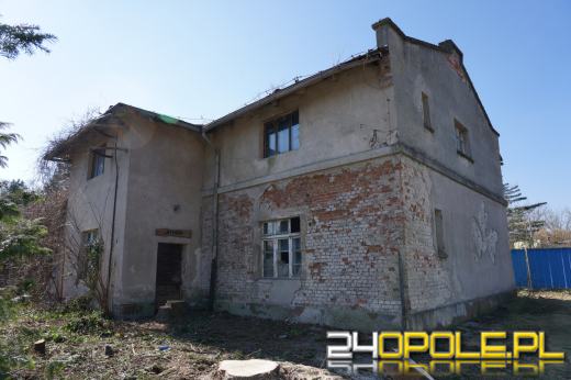 Ruszyło wyburzanie akwarium w opolskim zoo