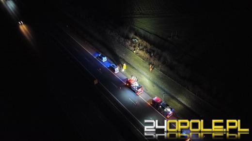 Wypadek na 237 km A4. Dwie osobówki wypadły z drogi