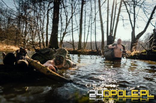 Nauka przetrwania to obowiązkowy element wojskowego szkolenia