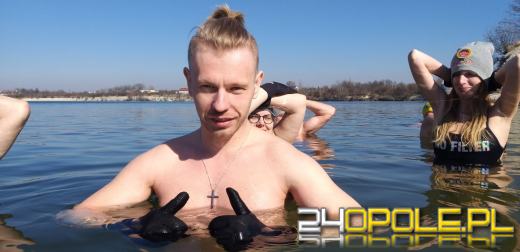 W powietrzu wiosna, ale temperatura wody wciąż zmraża