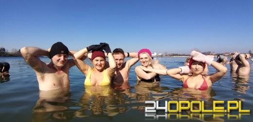 W powietrzu wiosna, ale temperatura wody wciąż zmraża