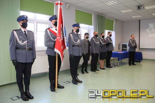 Dziesięciu nowych policjantów ślubowało na sztandar w Opolu