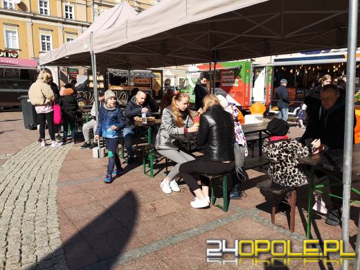 Food Trucki opanowały opolski Rynek. "Nigdy się nie nudzą"