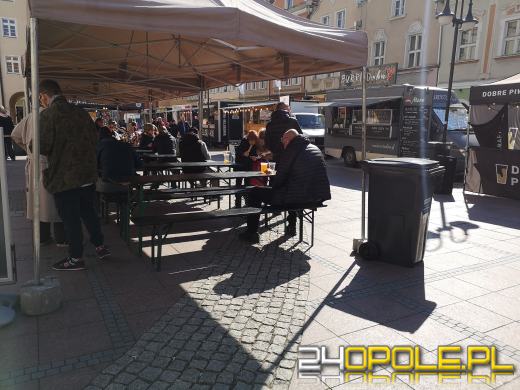 Food Trucki opanowały opolski Rynek. "Nigdy się nie nudzą"