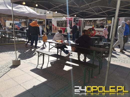 Food Trucki opanowały opolski Rynek. "Nigdy się nie nudzą"
