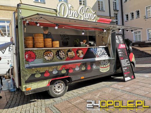 Food Trucki opanowały opolski Rynek. "Nigdy się nie nudzą"